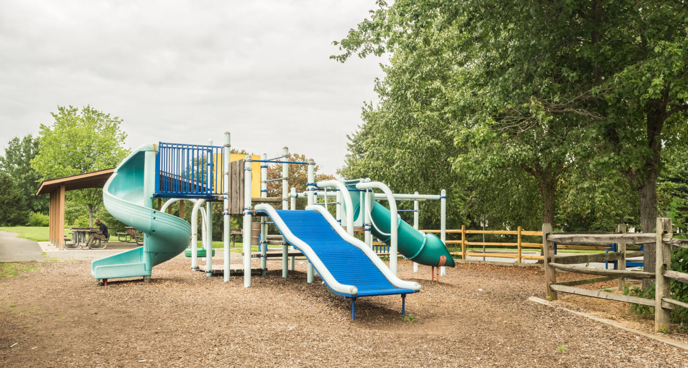 Playground Gunner’s Lake Local Park