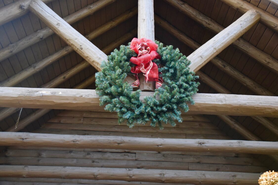 wreath at the entrance to seneca lodge