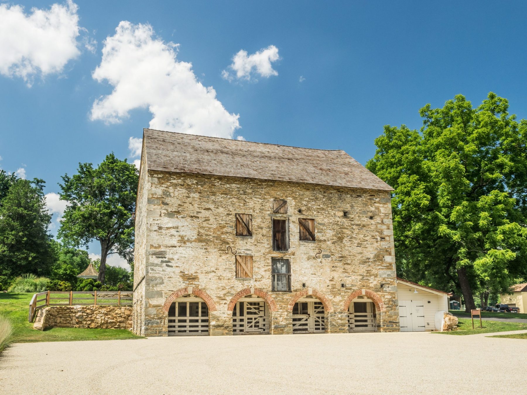 woodlawn barn