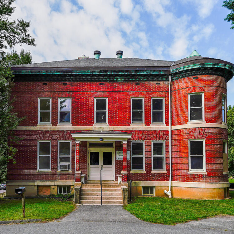 exterior of Norwood Local Park activity building